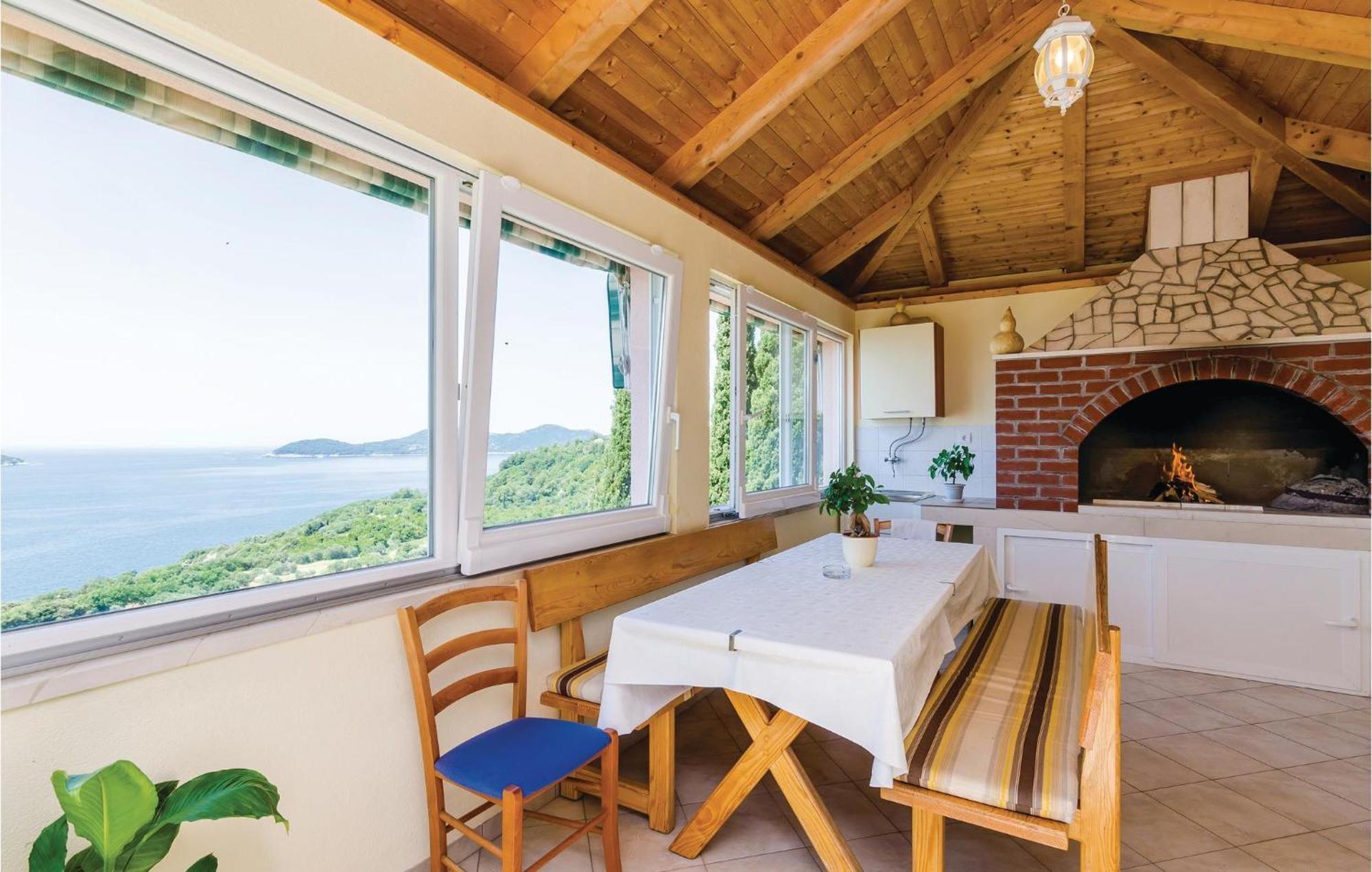 3 Bedroom Beautiful Apartment In โอราซัซ ภายนอก รูปภาพ